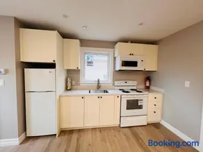 SUMMERSIDE MOTEL &COTTAGES - Image 4