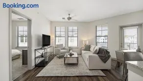 Landing Modern Apartment with Amazing Amenities (ID1167X724) - Image 5