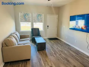 Entire home in Statesville, NC - Image 3