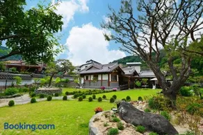 Hanok Private Villa Stay Hoejeongdang - Image 4