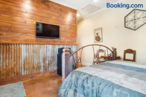 Timbuctoo Guest Suite 2 - Image 4