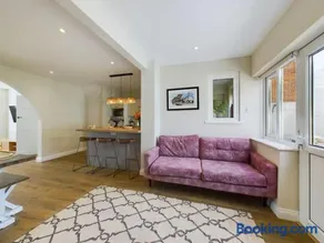 Stones Throw - stunning house, mins from beach and dogs welcome - Image 4