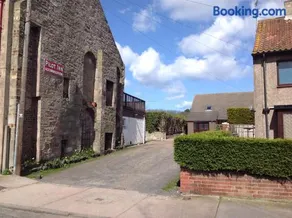 Stow House - Image 3