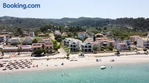 Villa Dahlia by the sea - Image 1