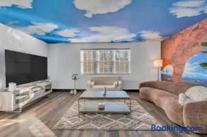 Roland park Customized Apartment - Image 1