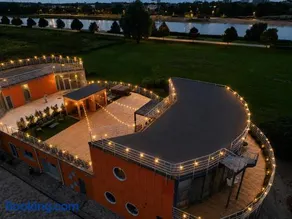 Riverside SPA Residence - Image 1