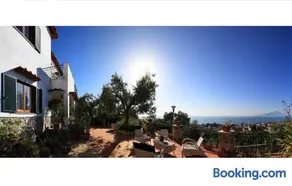 M Suites Sorrento - Image 1