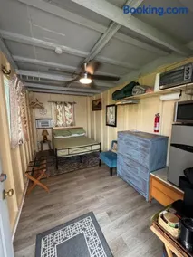 Simple Island Living - Image 4