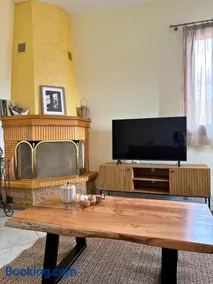 Chimpanzee Forest House - Image 2