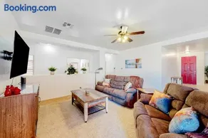 North Oro Valley Abode - Image 2