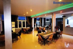 Sunrise Hotel & Camping - Image 2