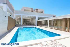 The Serata Villas - Image 1