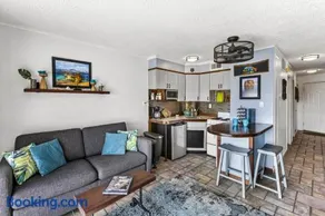 Oceanfront Condo Heated Pool Walk to Beach Views - Image 3