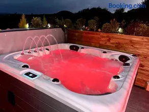 Westcove view three bedroom luxury house with hot tub - Image 2