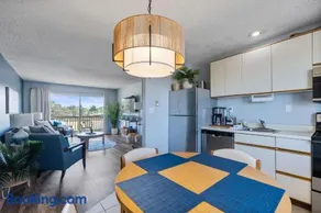 Family Suite for 6 - Fireplace and Kitchen - Pool and Hot Tub - Image 3