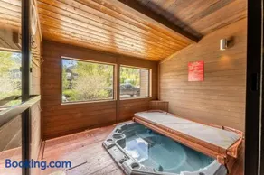 Cedar Lodge 212 - Image 2