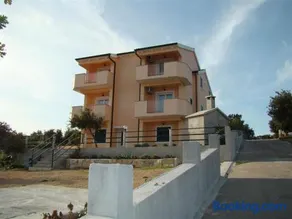 Seaside apartments with a swimming pool Posedarje, Novigrad - 6162 - Image 3