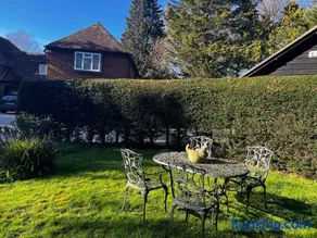 Hidden cottage - Image 1