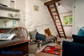 Weeke Brook - Quintessential thatched luxury Devon cottage - Image 3