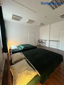 W94 Hostel - Image 4