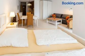 Ferienwohnpark Immenstaad am Bodensee Ein-Zimmer-Apartment 53 13 - Image 3