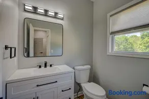 OLathe Lux Retreat 4 Bedroom Olathe Home 4 Bath 2K 3Q sleeps10 - Image 3
