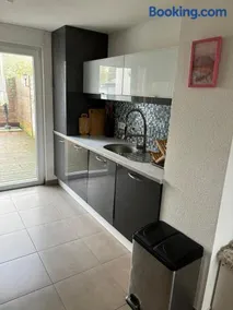 Maison familiale 7 personnes Jardins & BBQ Tram centre - Image 5