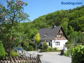 Haus am Waldrand - Image 1