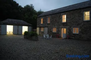 Stable House - Image 3