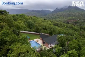 Stayvista At Milestone Villa With Pool, Mountain View - Image 3