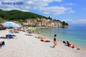 Apartments with parking space Moscenicka Draga, Opatija - 2327 - Image 2