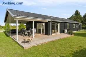 Spacious Holiday Home On Bogø - Image 1
