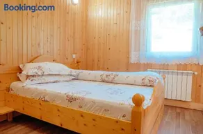 Cabana Hutulski Plai - Image 2