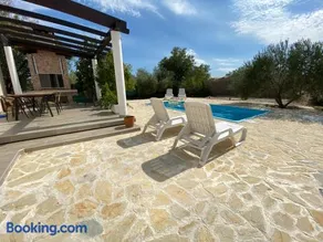 Villa Bubica- cozy holiday home in rural area with pool - Image 1