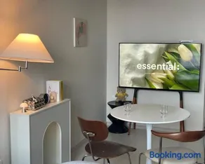 Feel at Home Dongseongno Star BnB - Image 1