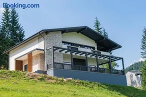 Magic View Chalet - Image 1