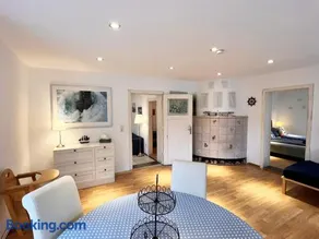 Ferienwohnung Elfriede - WLAN, 2 Bäder, Küche, Freisitz, 2 Parkplätze, im Ortskern - Image 3