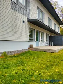 Huoneisto terassilla & parkkipaikalla - Image 1