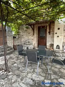 St. John Traditional House - Image 2
