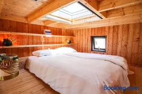 Tiny House of Happiness - shared hot tub - Image 4
