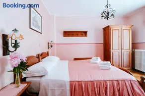 Hotel Napoleon - Image 3