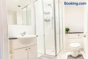Spacious 3BR Apartment with River View & Terrace, Families Only - Image 3