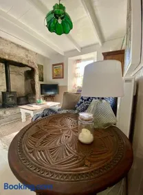 The Painter’s Retreat - Image 2