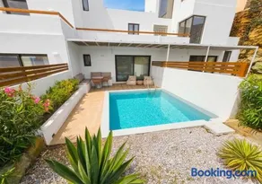 Aura Sun Villa - Image 2