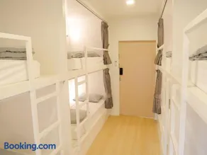 Jamjun Hostel Sukhumvit - Image 1