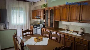 Charmant appartement de vacances adapté aux familles avec jardin et terrasse | Vue jardin | Adapté au travail à distance - Image 2