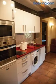 El Mijolar Apartamentos - Image 1