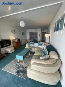 Barracuda, Beachside Apartment - Image 4