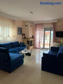 LULA 'S HOUSE - Image 1