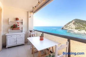 Apartamento frente al mar con Parking Privado y WIFI - Image 1